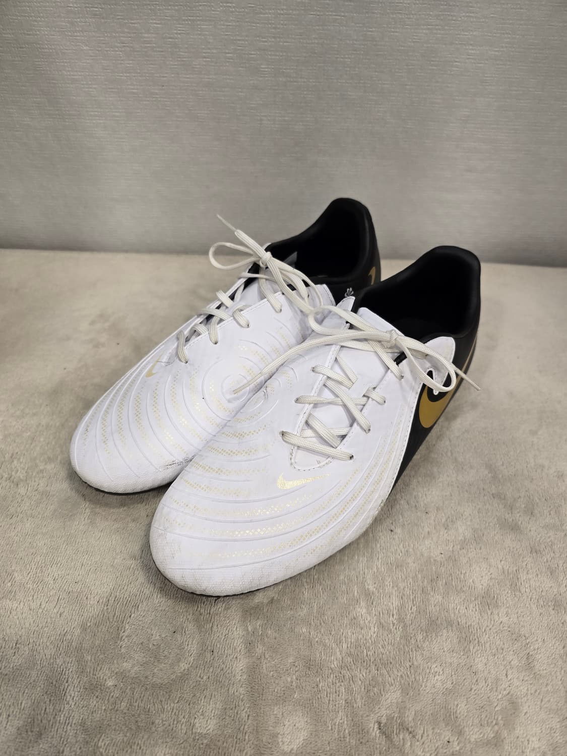 나이키 팬텀 GX2 축구화 275 상품이미지1