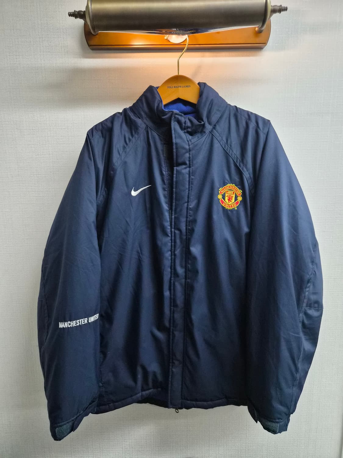 L/105) 나이키 맨유 벤치 파카 팝니다 상품이미지1