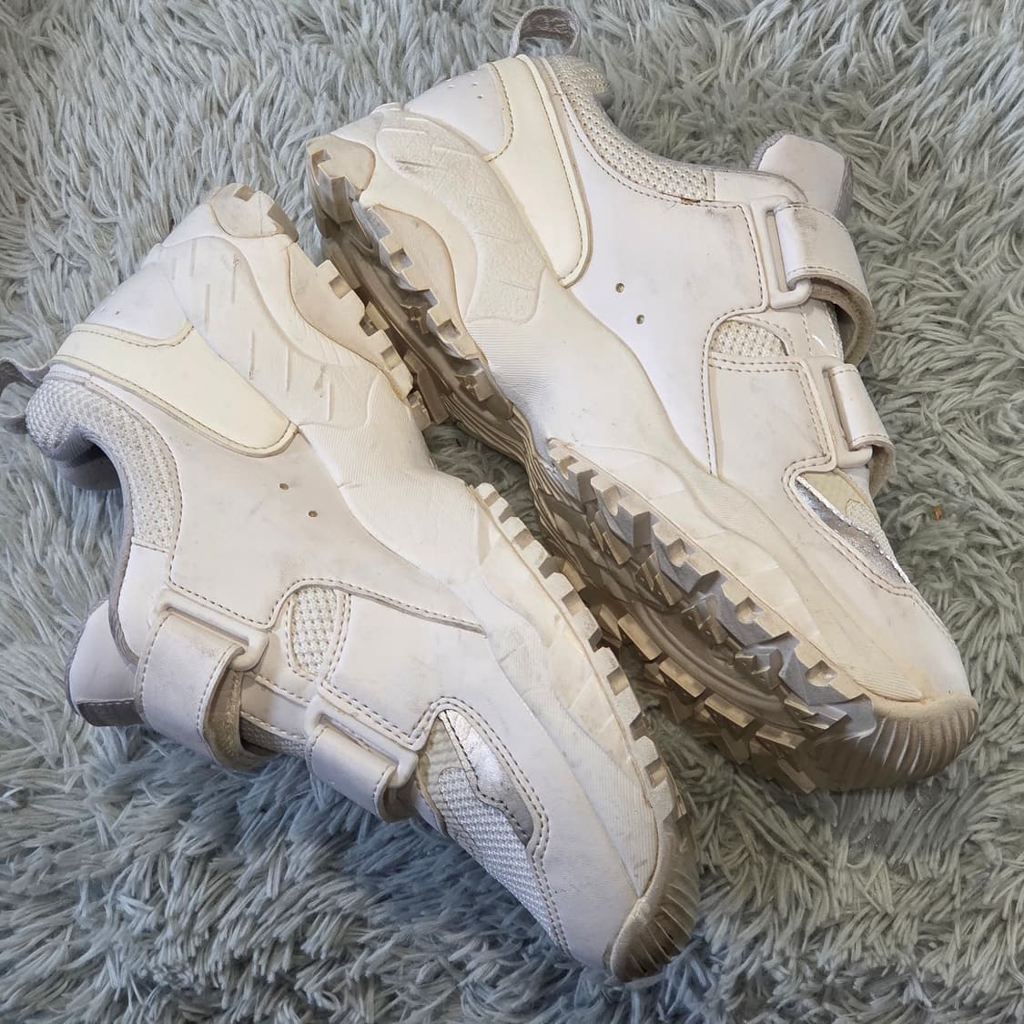 3q-20:데상트 S7129LCR90 여성 벨크로 트레일 스니커즈(240 상품이미지7