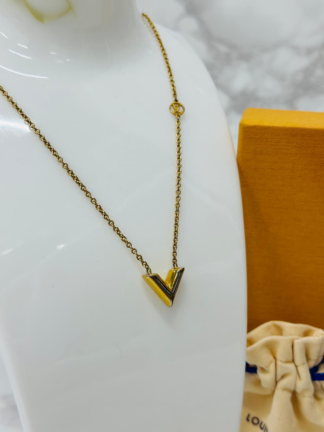 A / 루이비통 에센셜 목걸이 금장 M00857 상품이미지2