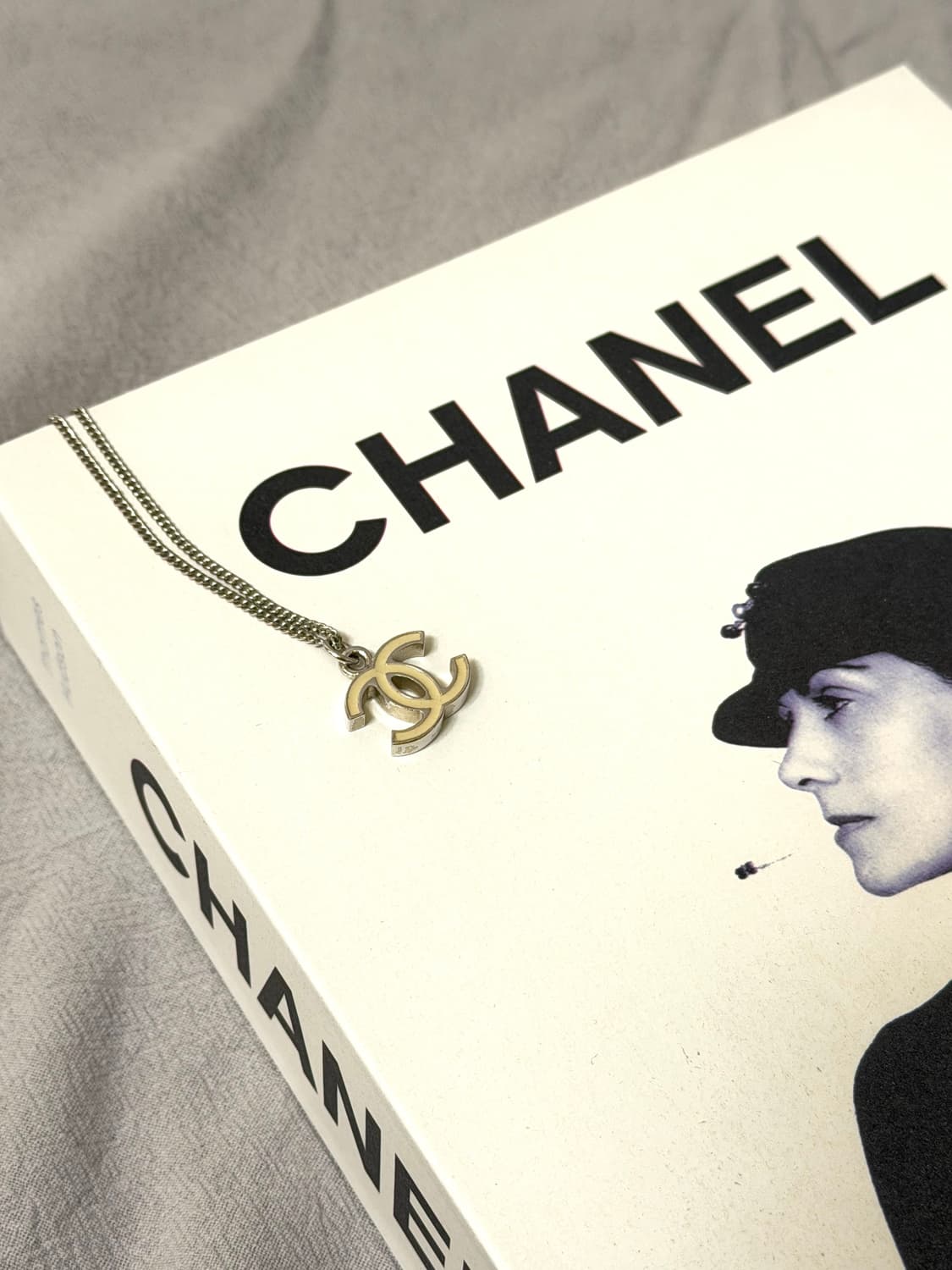 샤넬 CC 로고 에폭시목걸이 제니목걸이 상품이미지5