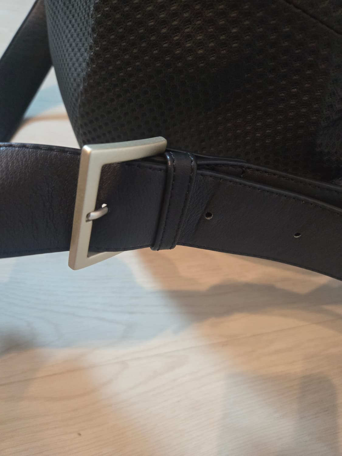 Kawakawa 엠보가죽 서클 크로스백 상품이미지3