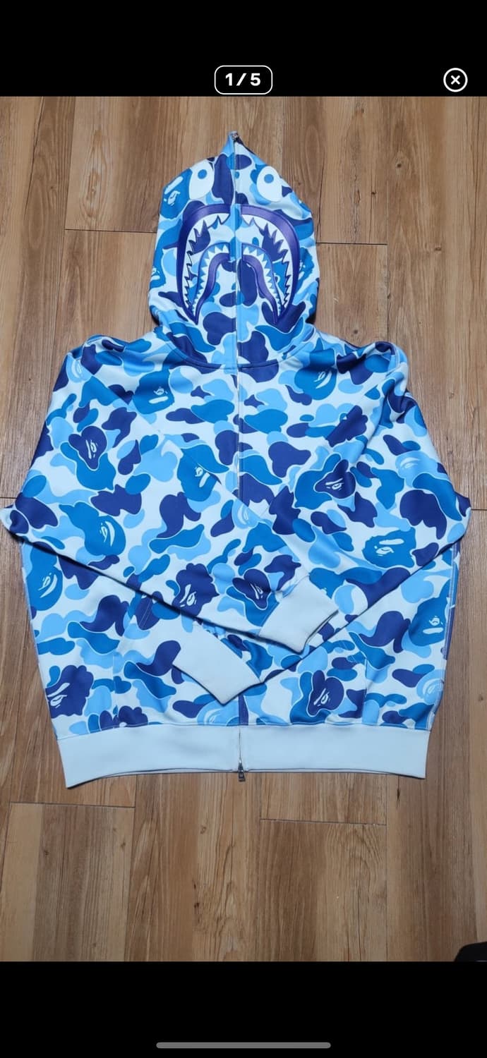 베이프 25시즌 Xl 샤크 풀집업 판매합니다 상품이미지1