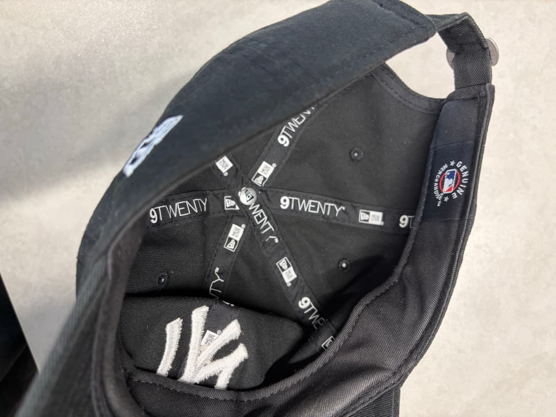 뉴에라 x MOMA 9twenty 볼캡 블랙 상품이미지4