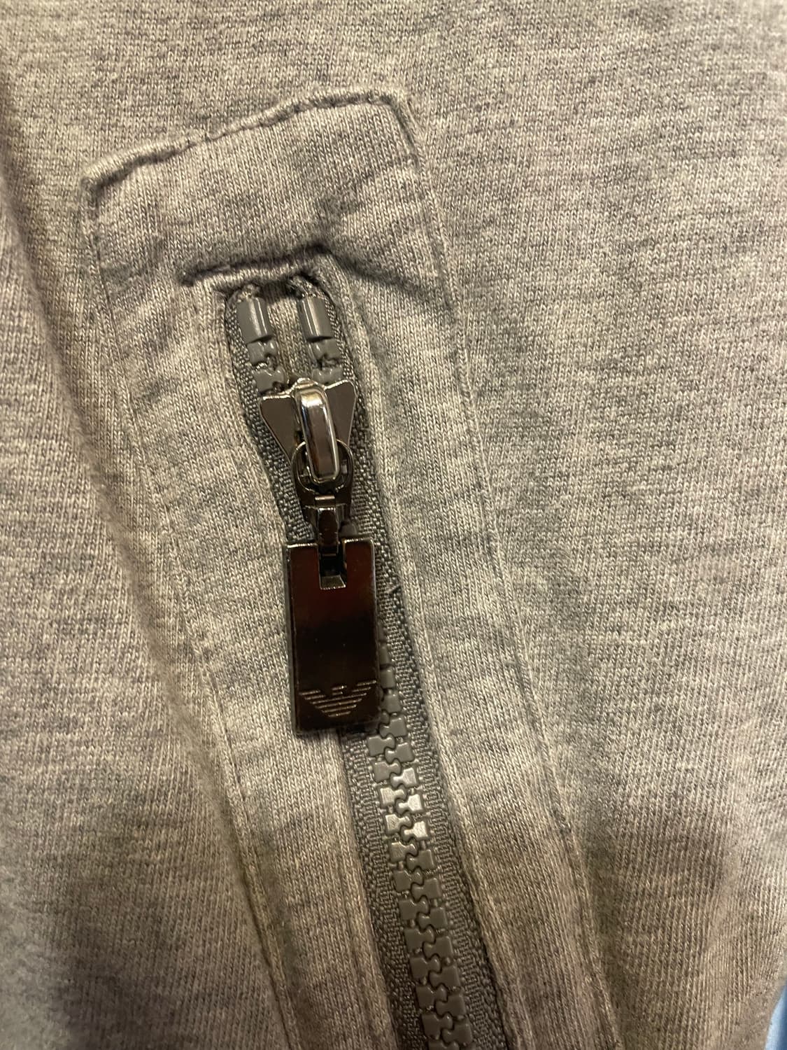 여성 아르마니 바람막이 실측50 기장53 상품이미지4