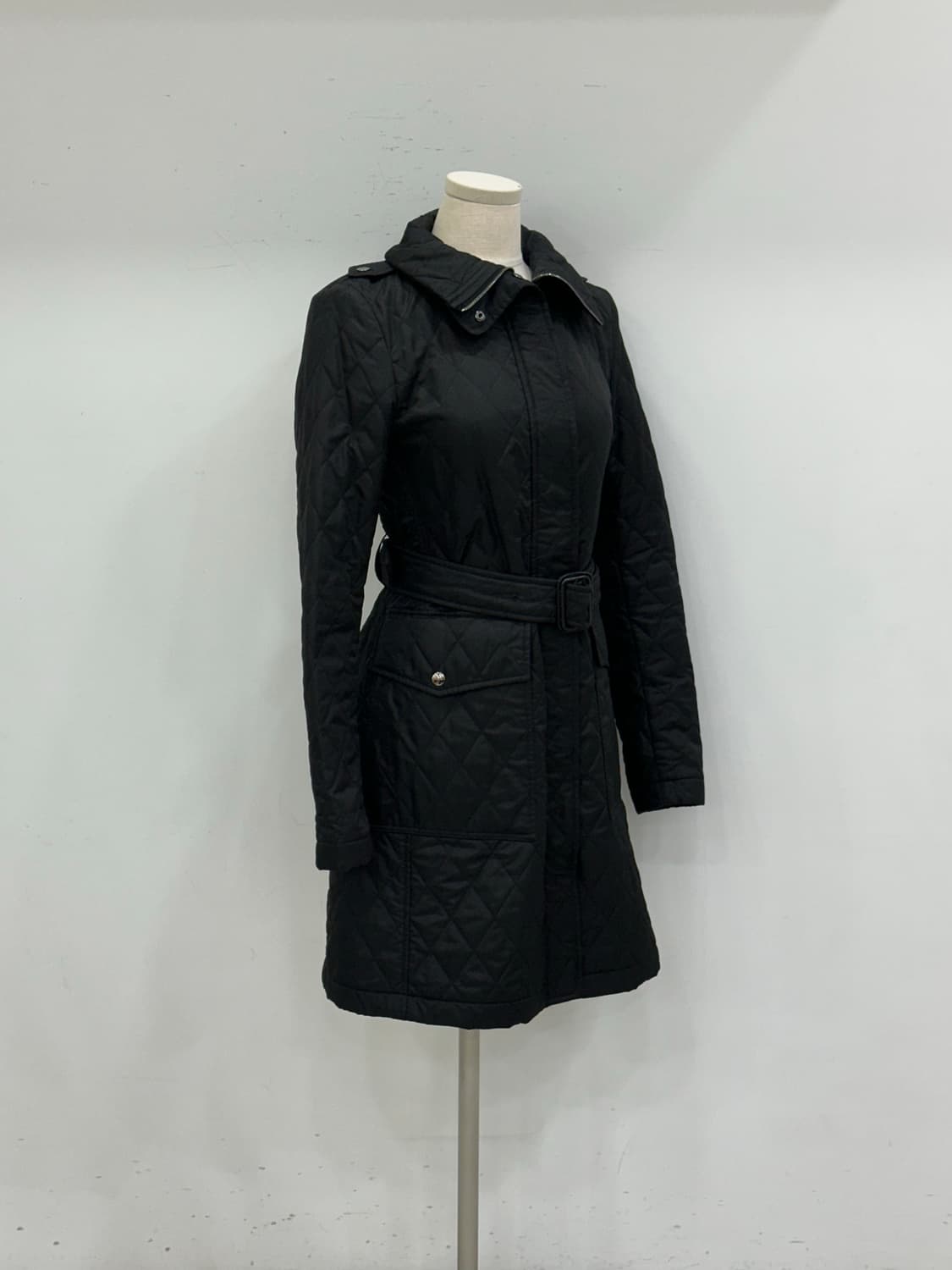 버버리 블랙 롱 퀼팅 코트 상품이미지2