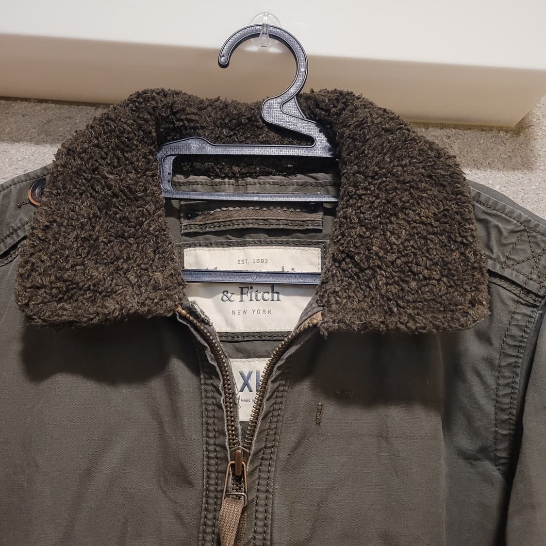 아베크롬비 앤 피치 항공점퍼 XL 상품이미지4