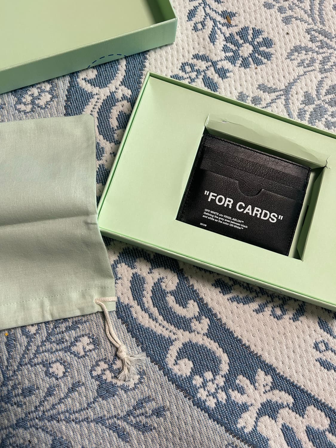 오프화이트 카드지갑 상품이미지1