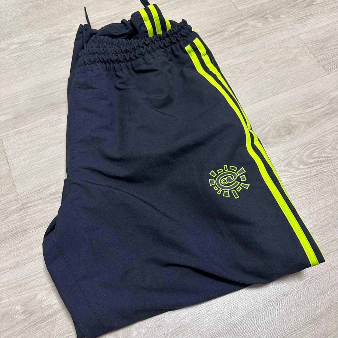 Always X Adidas track pants M size 상품이미지3