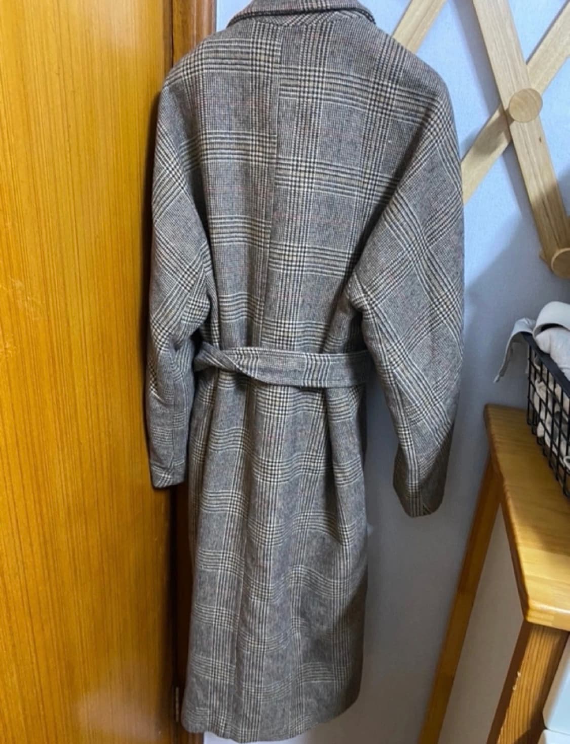 에잇세컨즈 8seconds 여성 벨티드 헤링본 체크 롱코트 상품이미지3