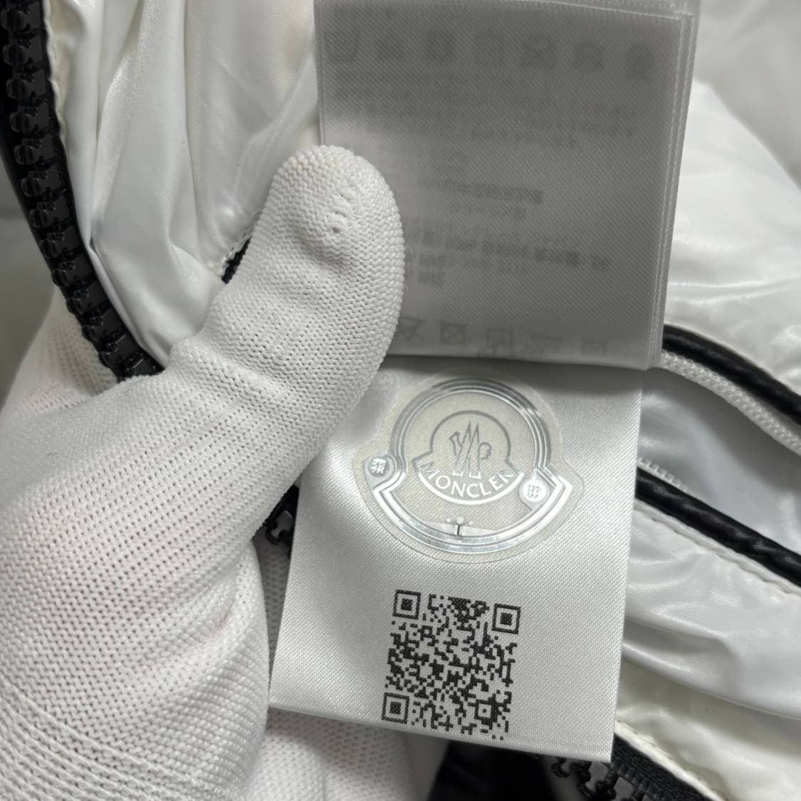 [5]몽클레어 후드 조끼패딩 상품이미지5