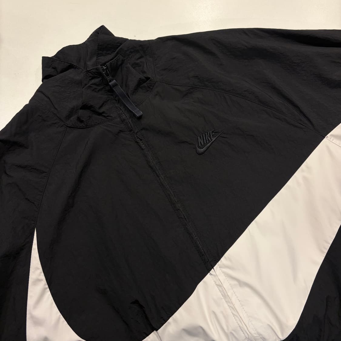 [L] 나이키 빅스우시 바람막이 블랙/화이트 C377 상품이미지3