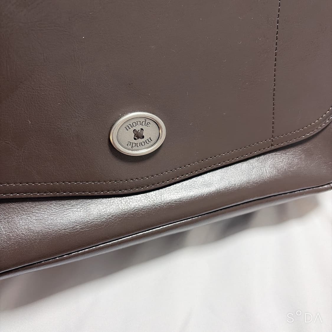 몽드몽드 크로스백 브라운 상품이미지3