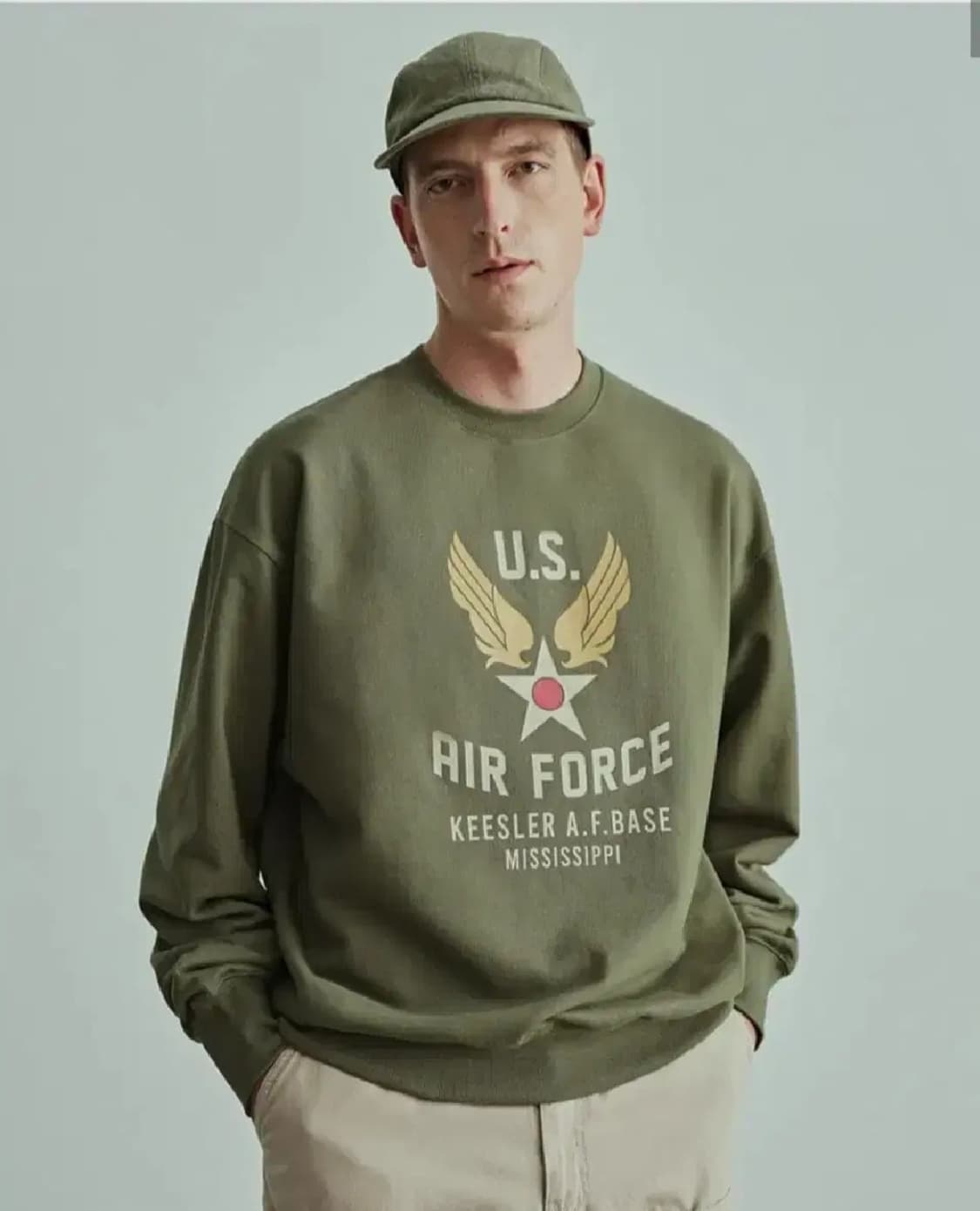 💥유니폼브릿지 에어포스 헤비 스웻셔츠 카키 (L) 
 상품이미지10