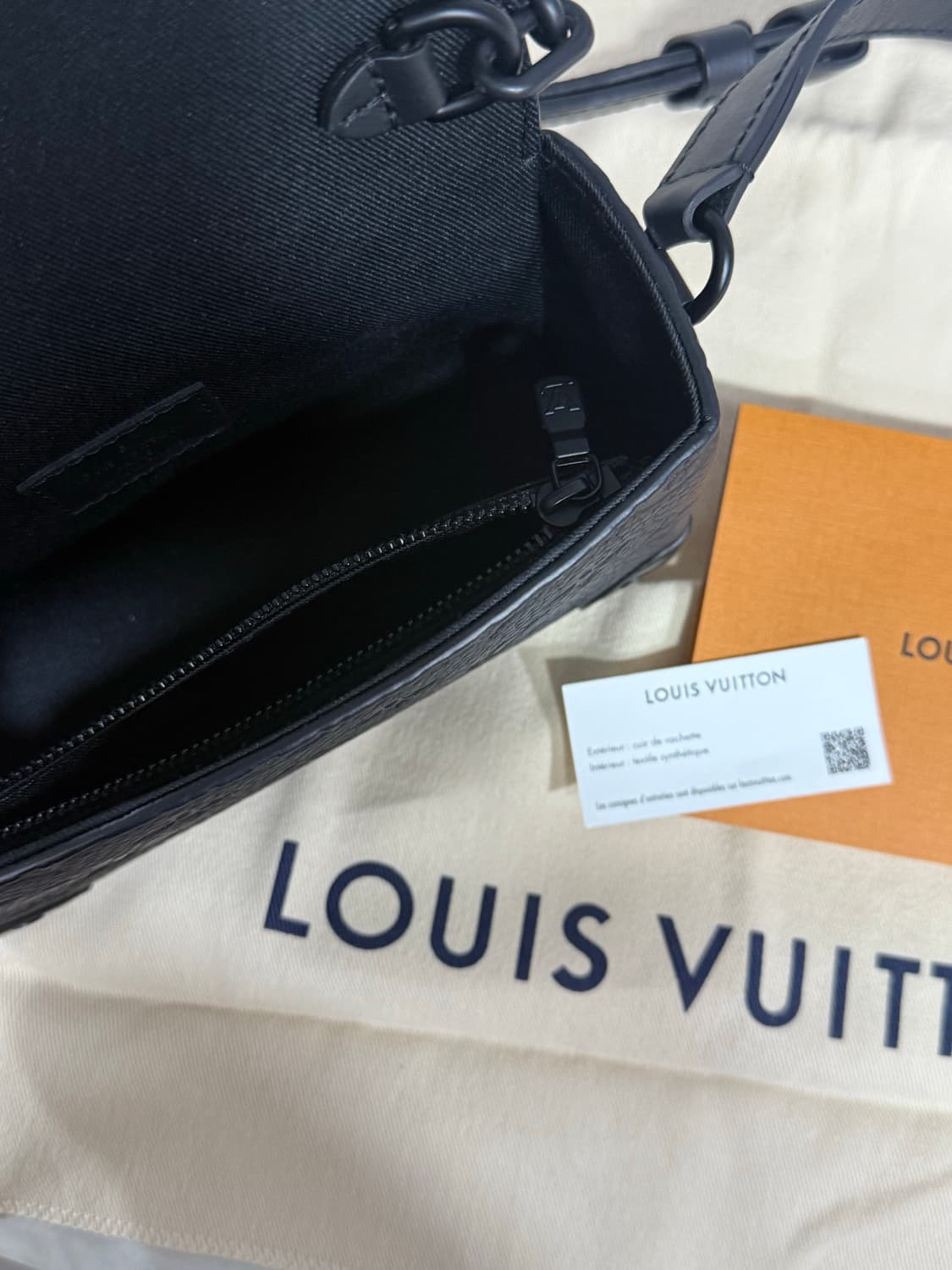 루이비통 스티머 웨어러블 월릿 상품이미지2