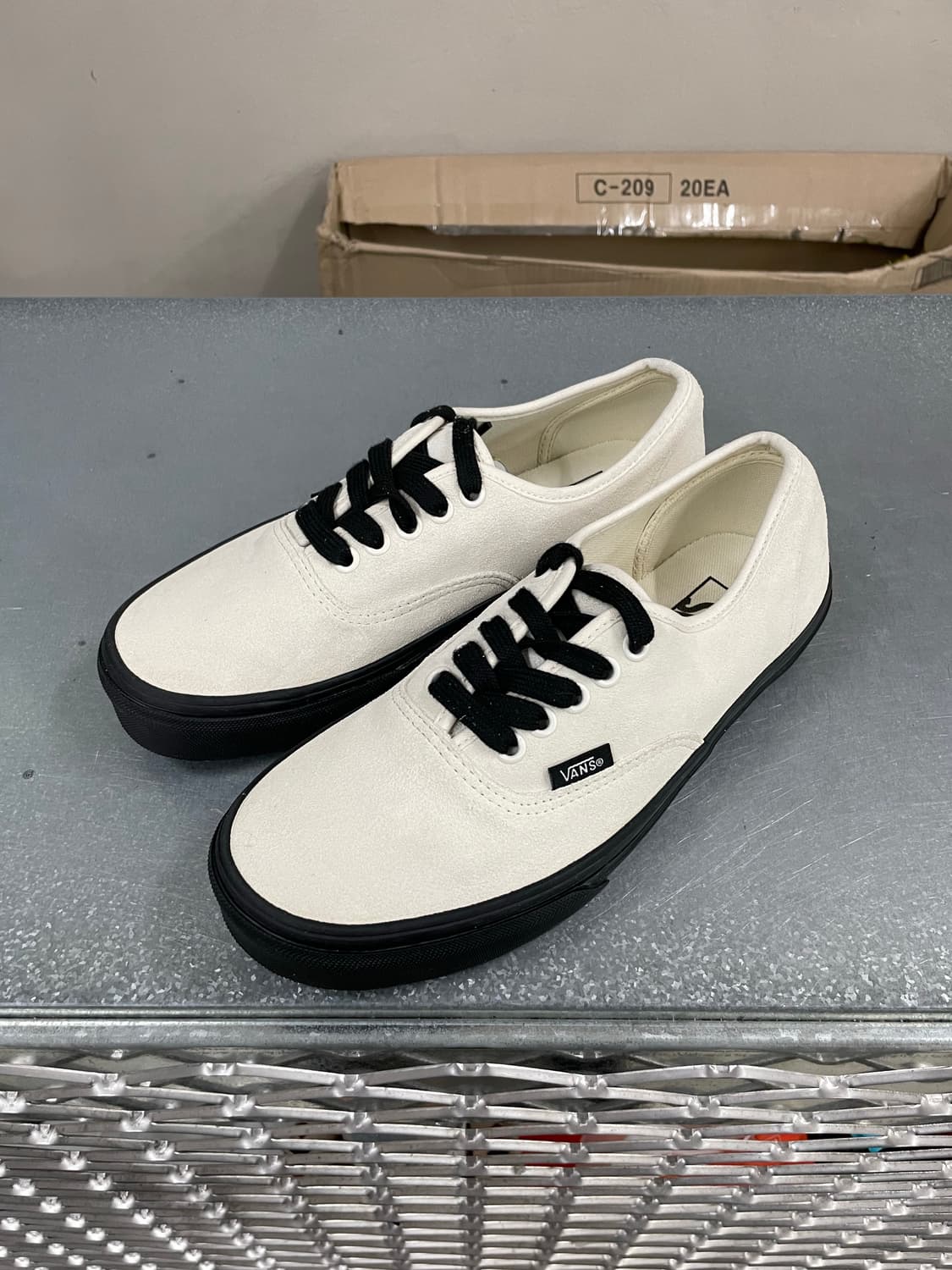 반스 어센틱 스웨이드 마쉬멜로우 블랙 250 상품이미지2