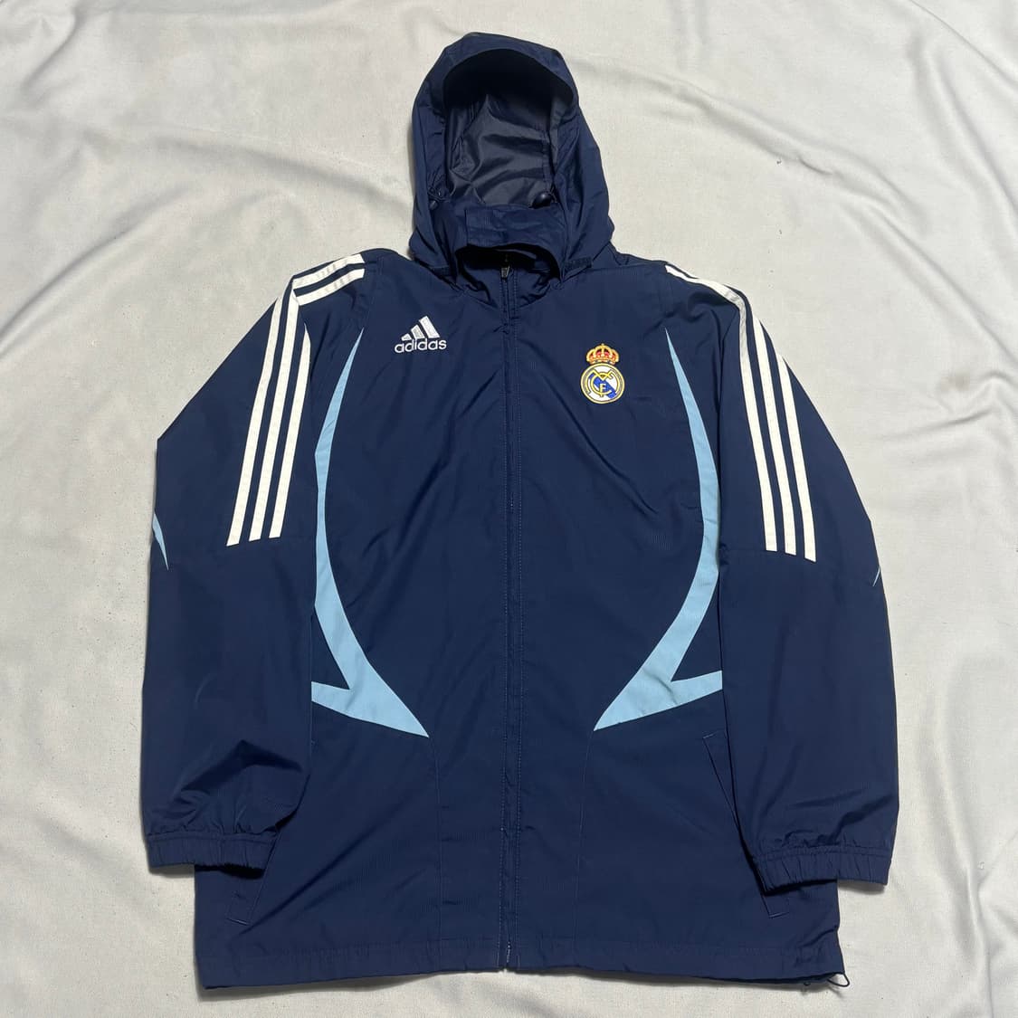 100 아디다스 90‘s 레알마드리드 내장후드 바람막이 상품이미지2