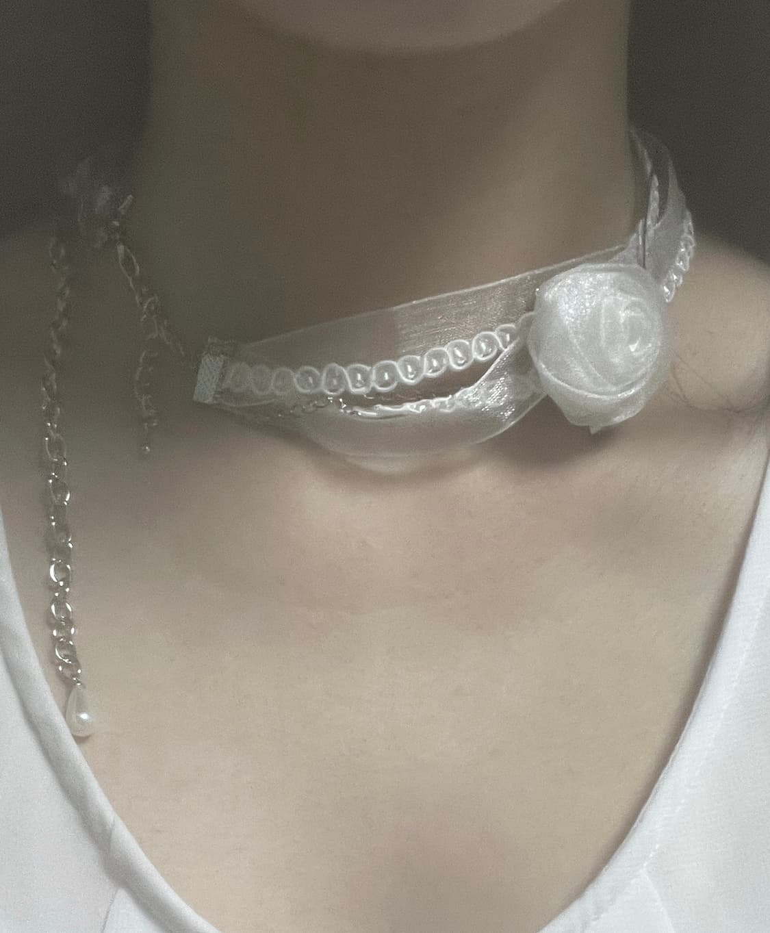 handmade white rose necklace 상품이미지6