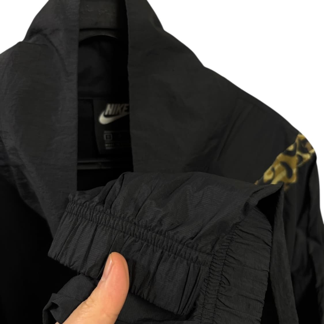 나이키 우먼 빅스우시 바람막이 상품이미지4