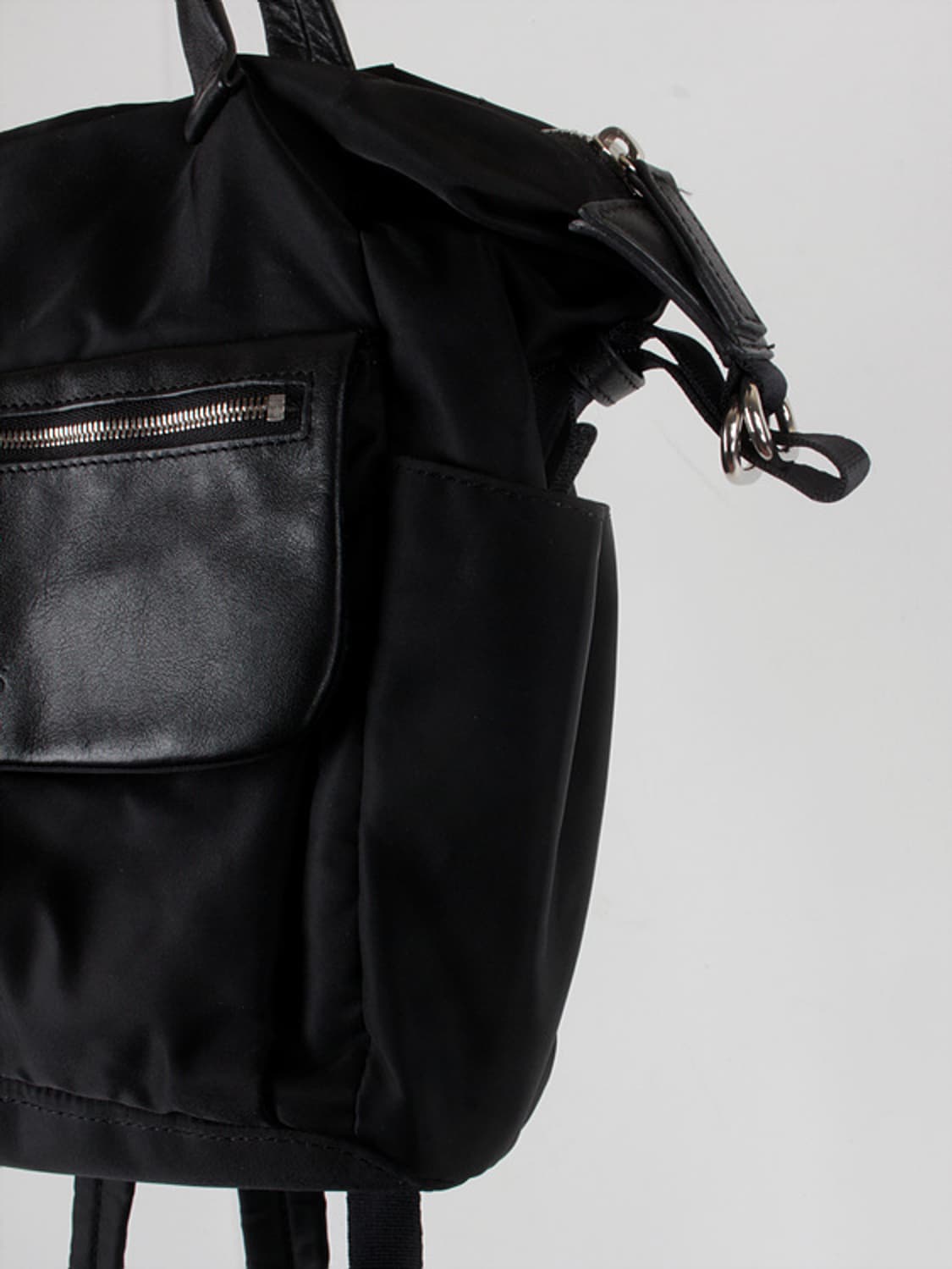 Y'SACCS Leather Flapped Nylon 2way bag 상품이미지2