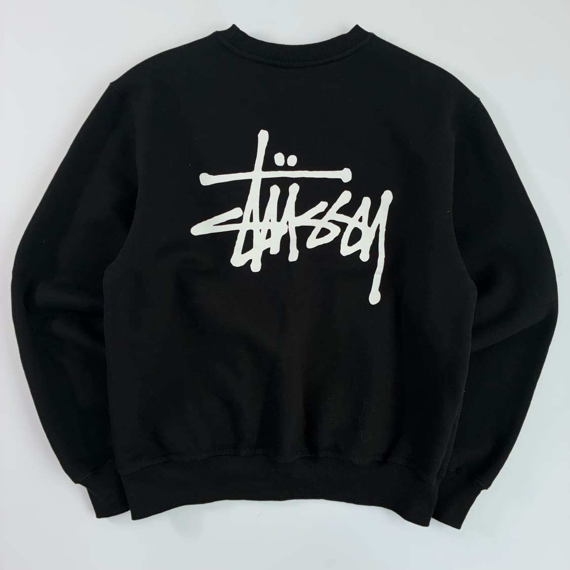 Stussy  스투시 베이직 스탁로고 블랙 맨투맨  상품이미지2