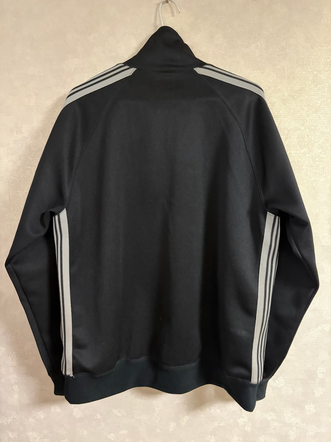 니들스 LHP 트렉자켓 검흰 L 상품이미지2