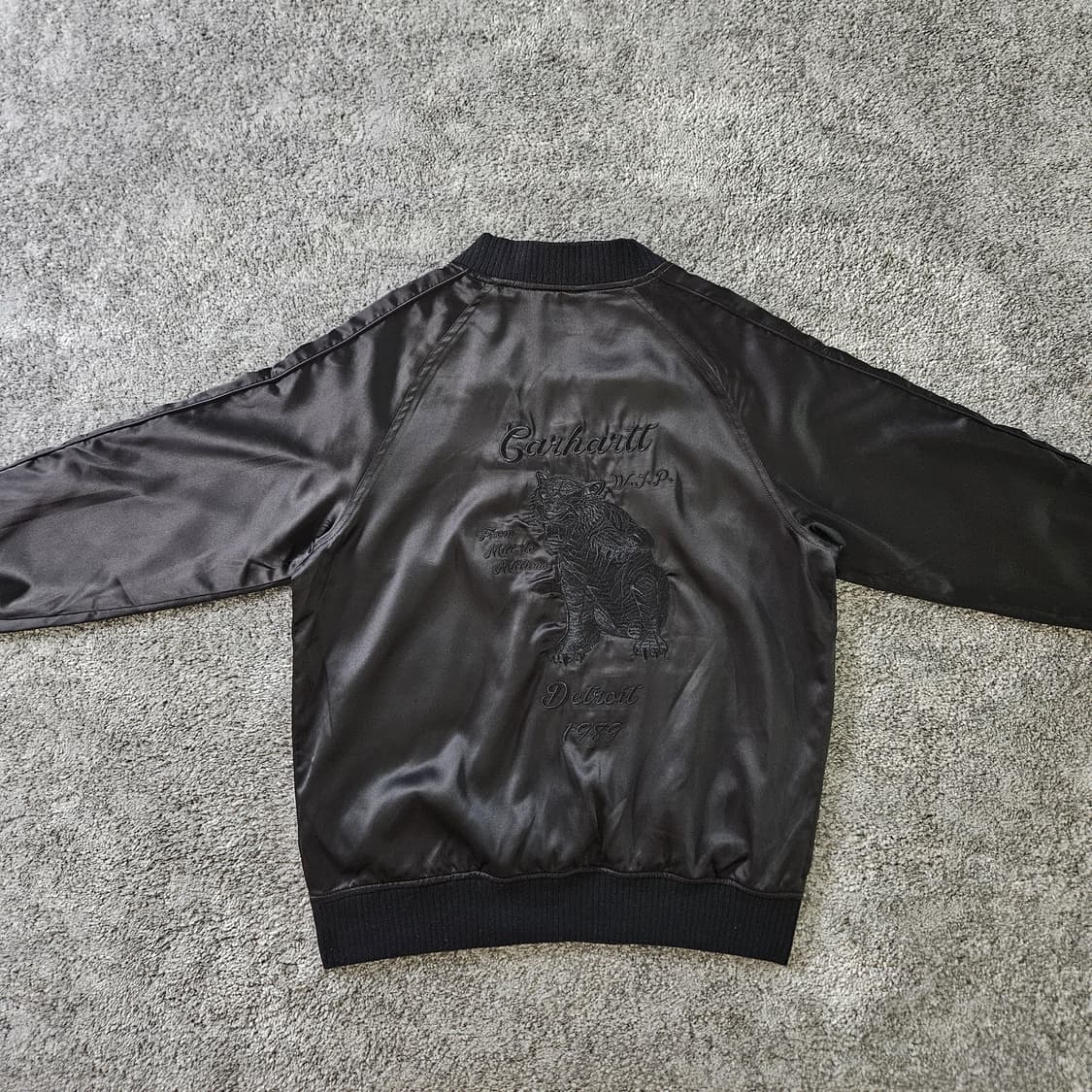 [무료배송] CARHARTT 타이거 자수 봄버 자켓 상품이미지4