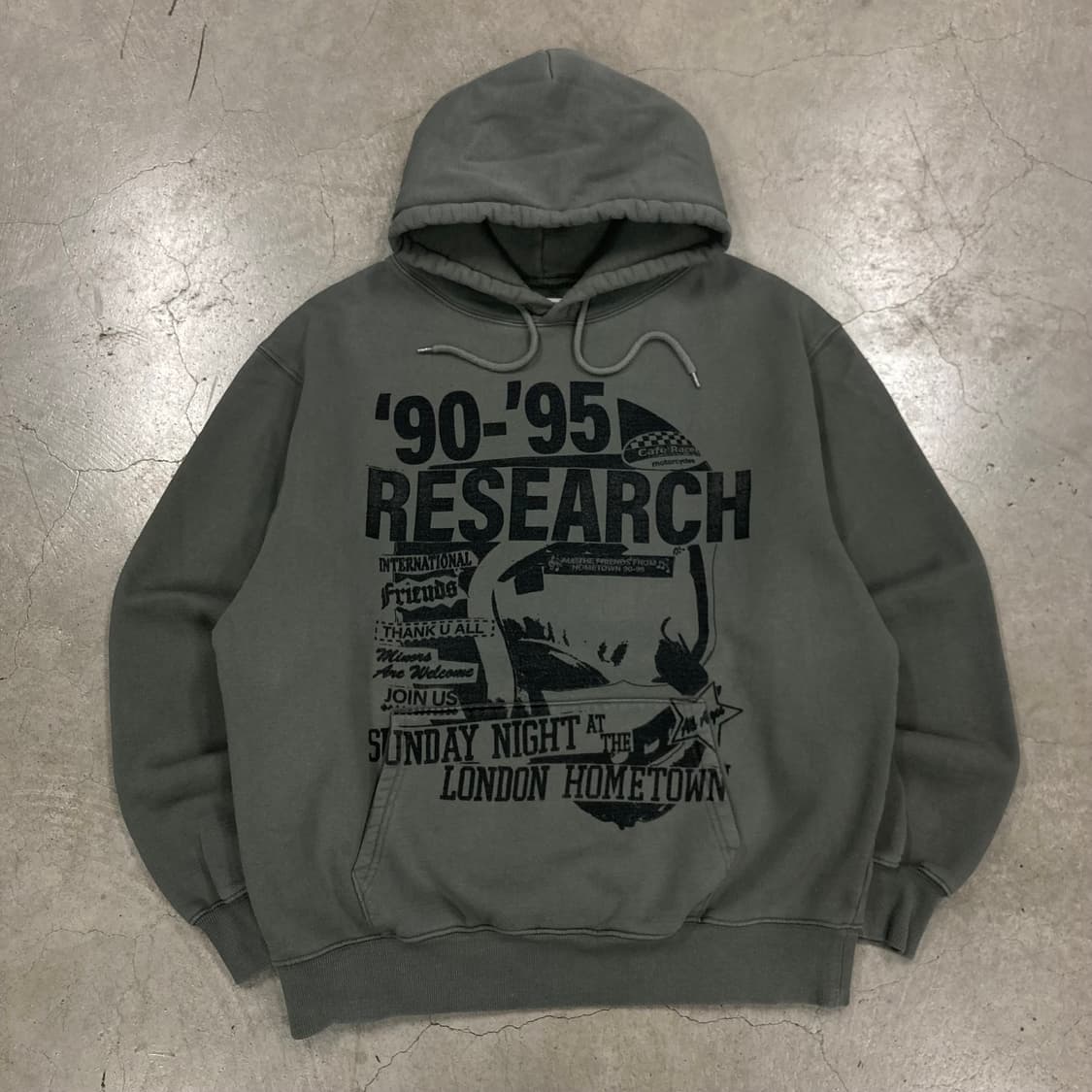 비바스튜디오 카키 컬러 빅로고 후드티 상품이미지1