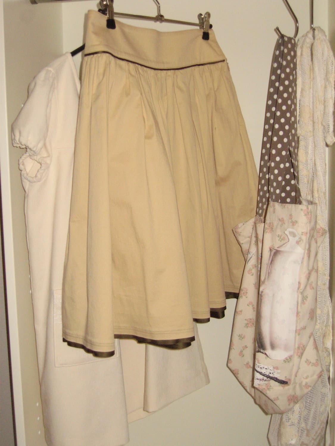 나비버스 narviverse Arden Skirt_Beige 스커트 상품이미지1