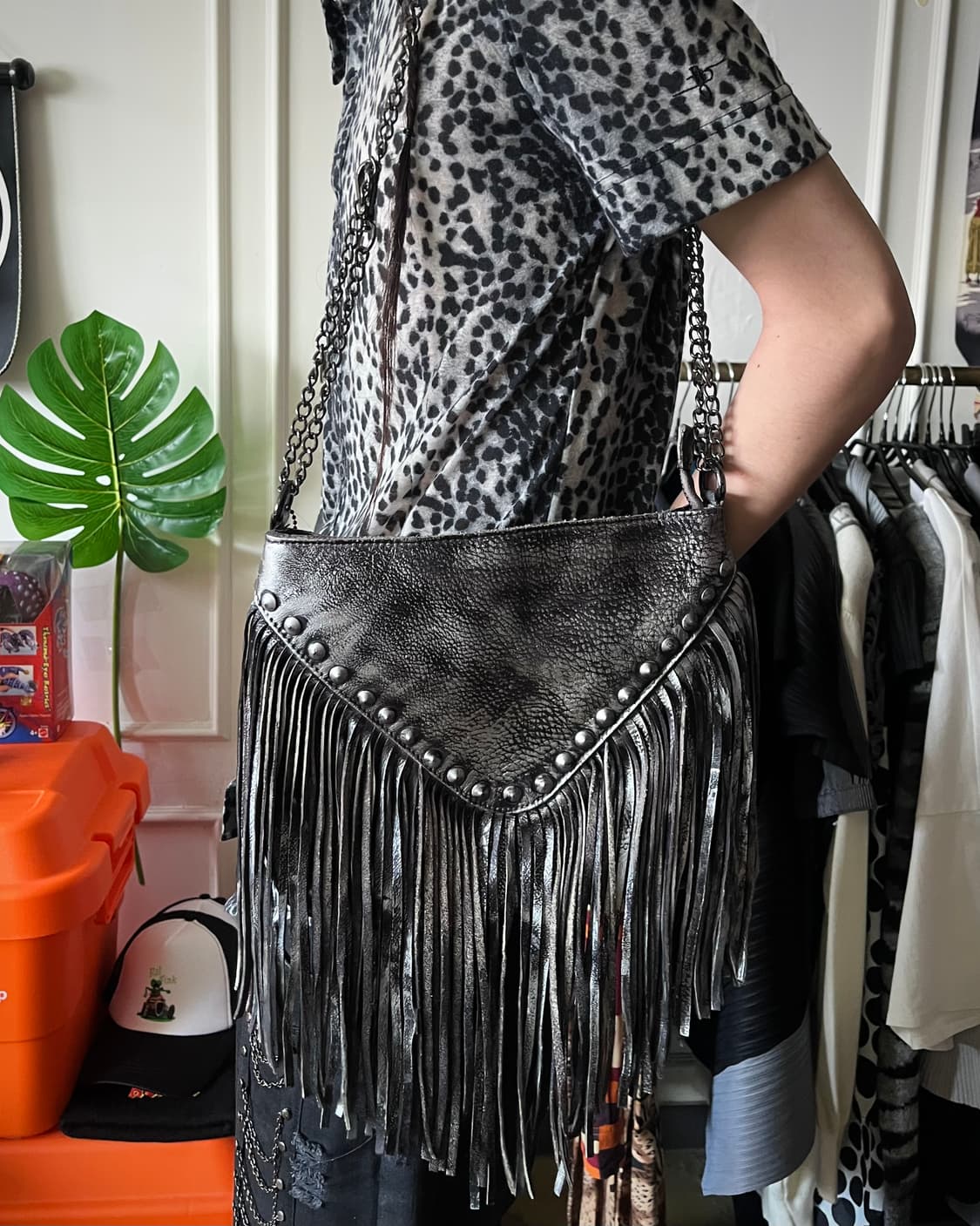 Real Leather Metallic Studed Fringe Bag 상품이미지2