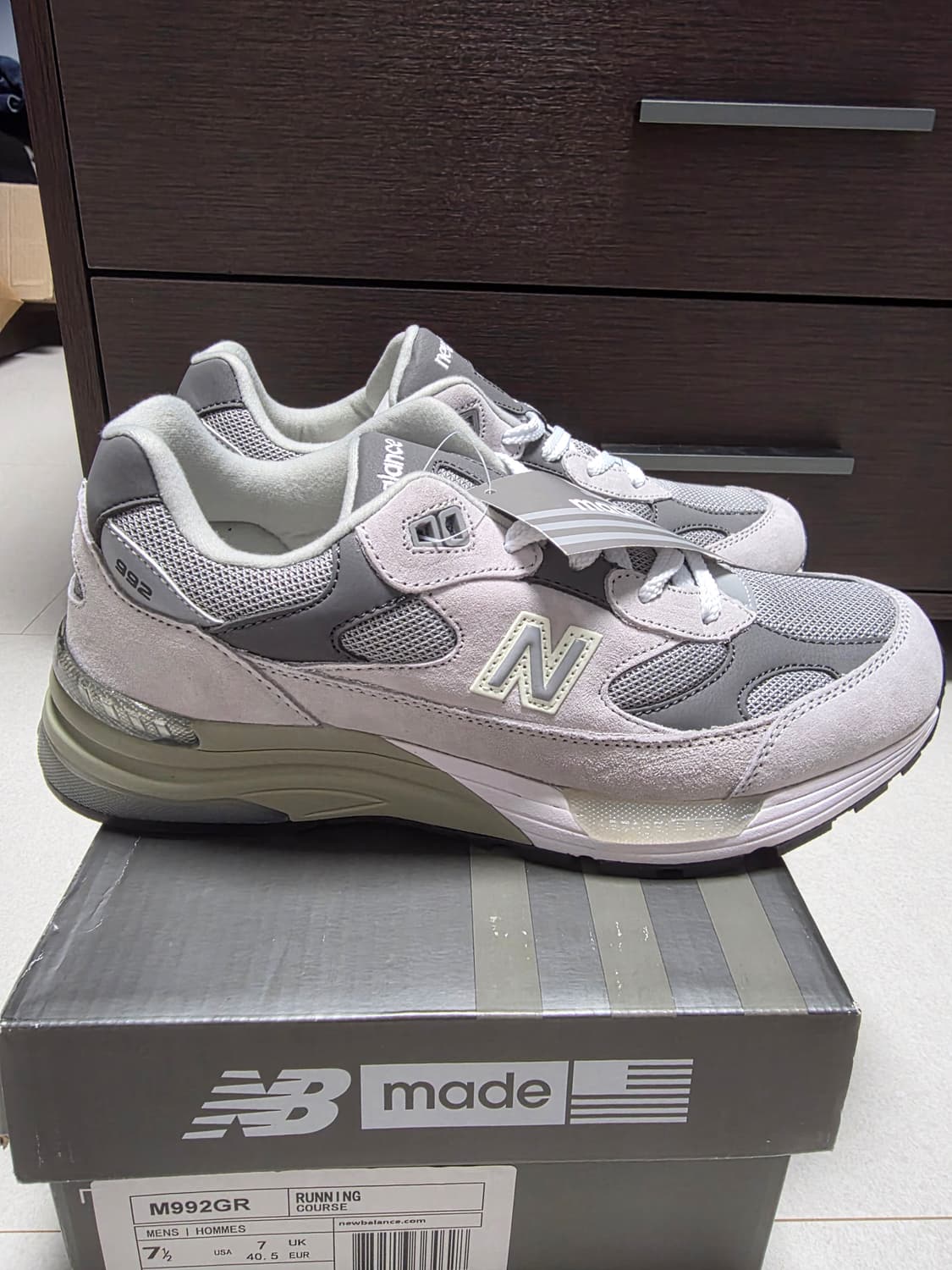 뉴발 m992gr 255사이즈 상품이미지2