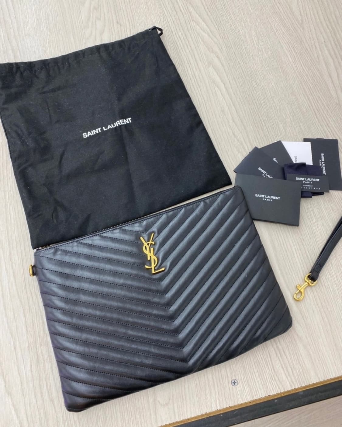 입생로랑 클러치  상품이미지1