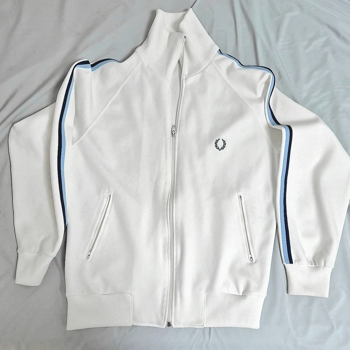 프레드페리 화이트 트레이닝자켓 상품이미지1