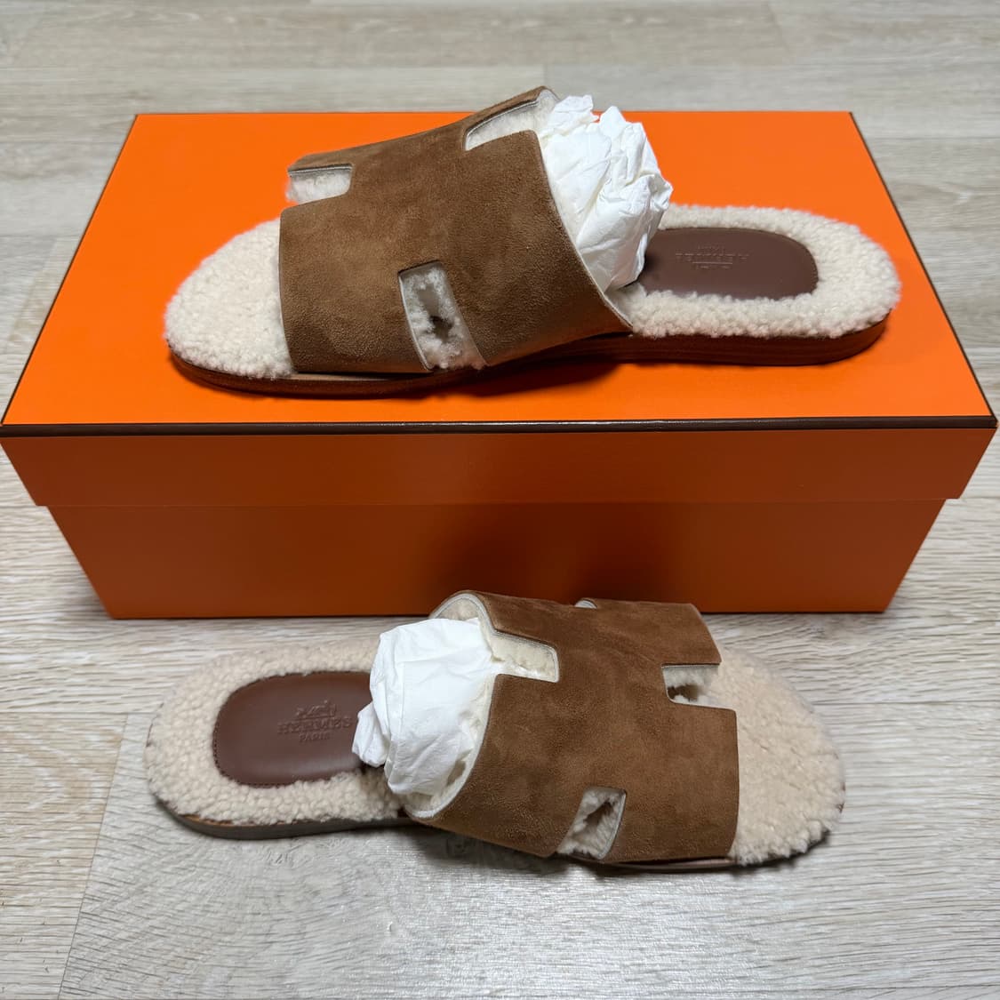 [S+급/42] 에르메스 이즈미르 시어링 샌들 스웨이드 슬리퍼 상품이미지4