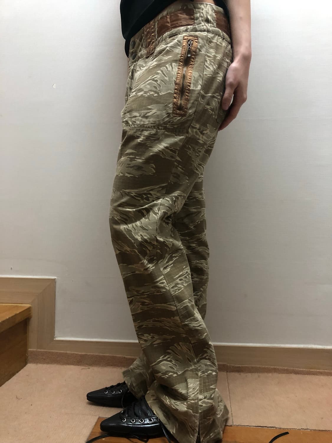 빈티지 카키 타이거 카모 부츠컷 팬츠 상품이미지6
