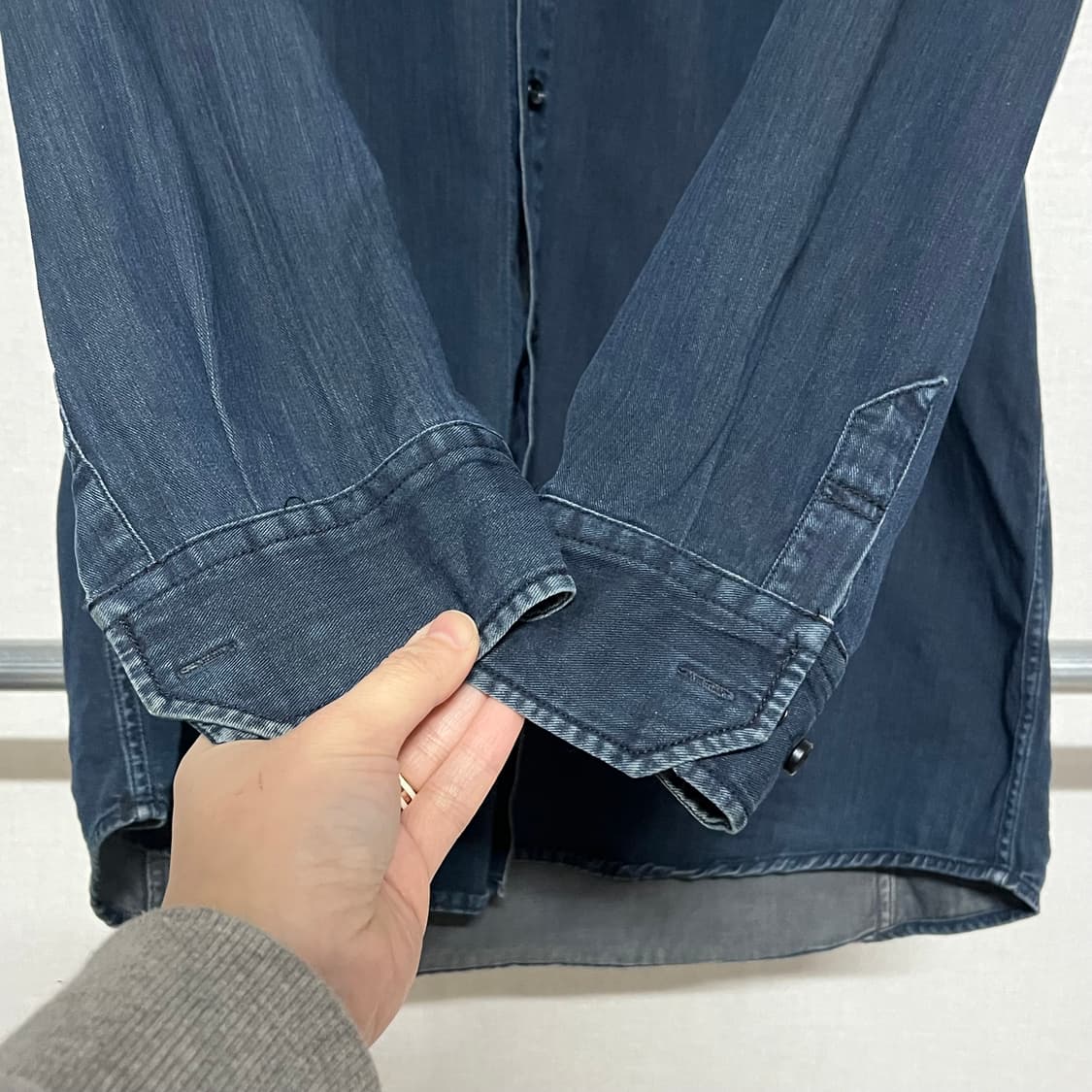 솔리드옴므 워싱 데님 셔츠 상품이미지5