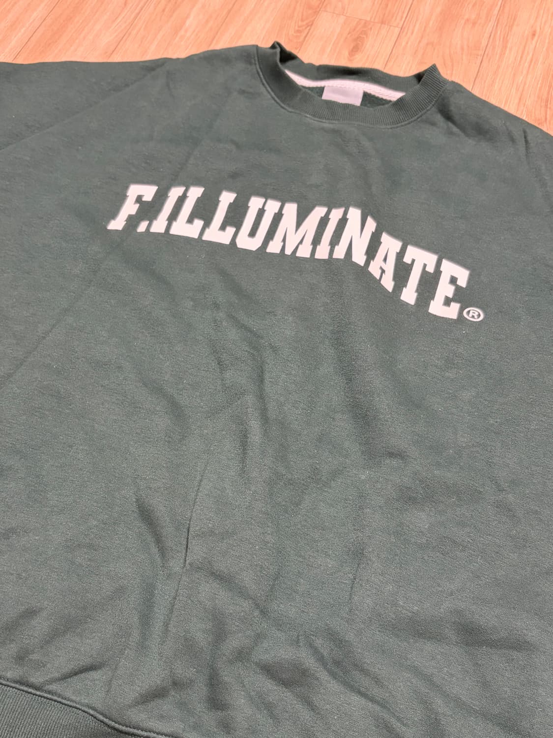 필루미나티 맨투맨입니다 상품이미지1