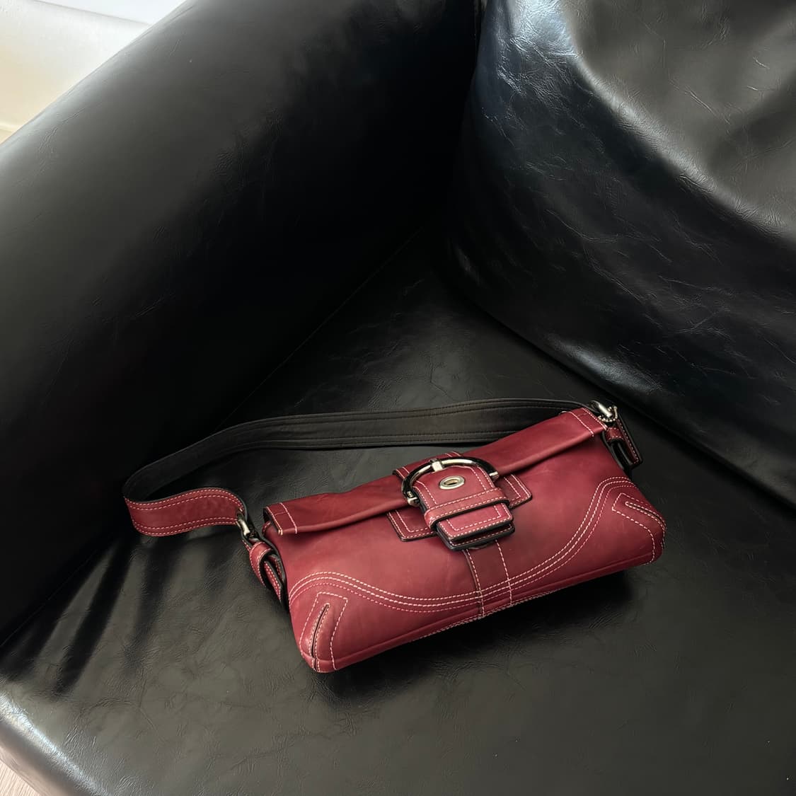 COACH Y2K Buckle Leather Shoulder Bag 상품이미지8