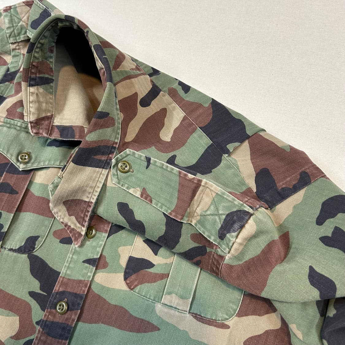 L) 폴로 랄프로렌 HBT 우드랜드 카모 셔츠 상품이미지5