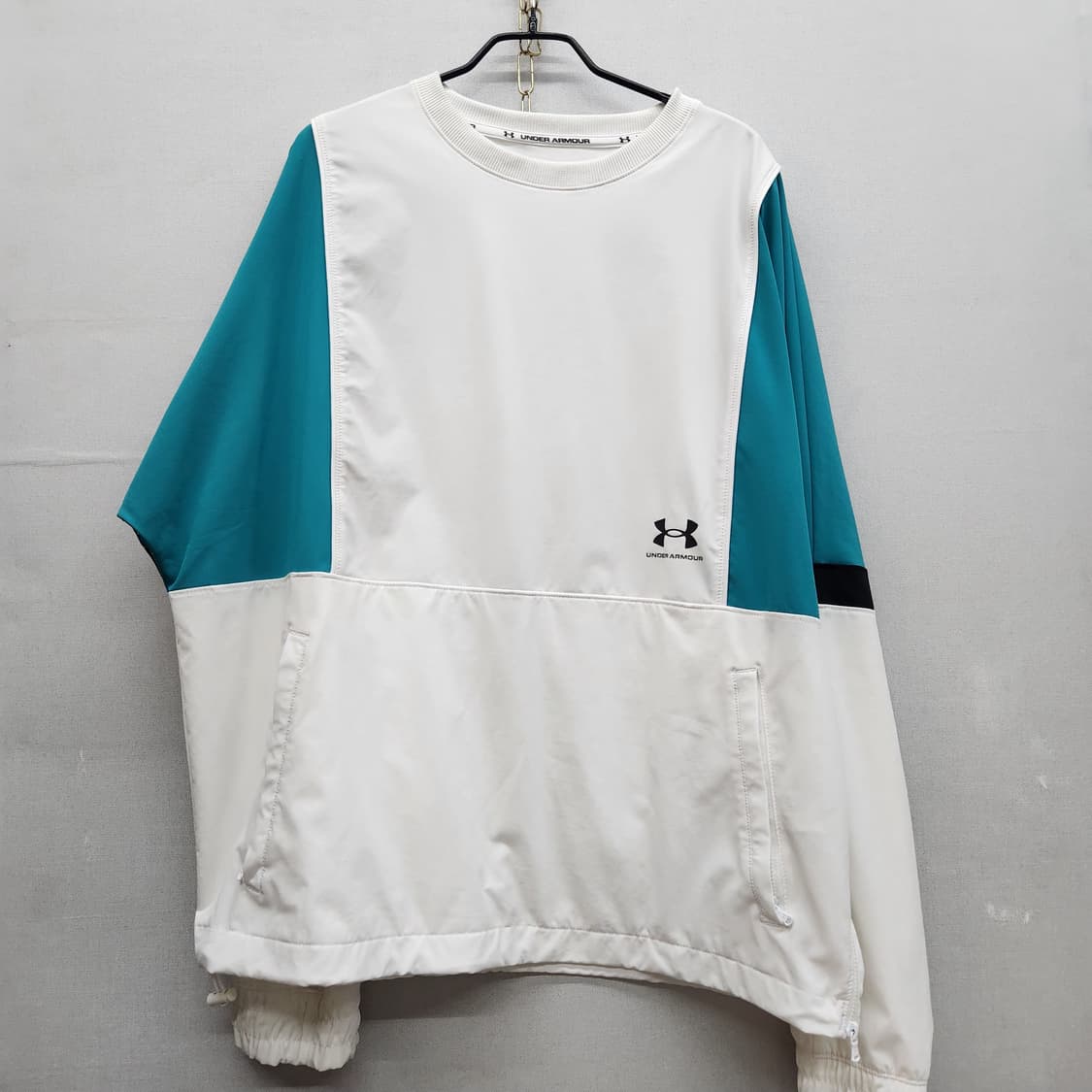언더아머 로고 배색 스트링 웜업 크루넥 XL(3XL) 상품이미지1