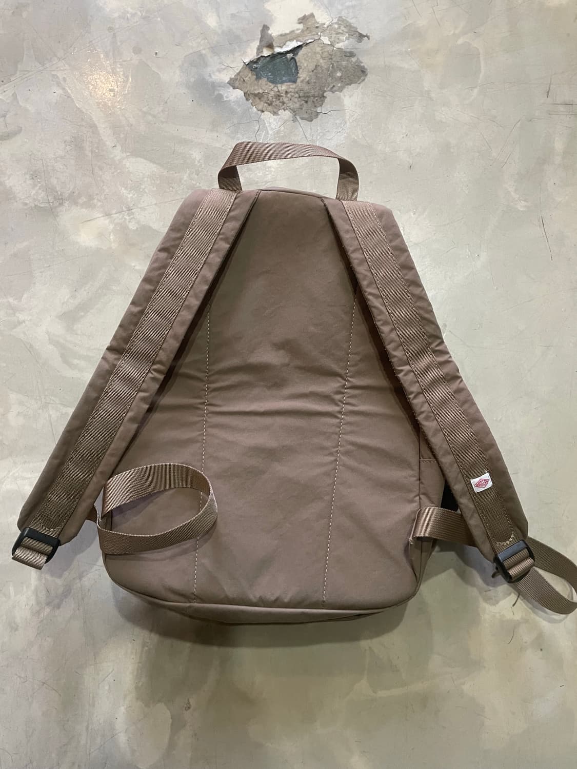 단톤 브라운 백팩 상품이미지3