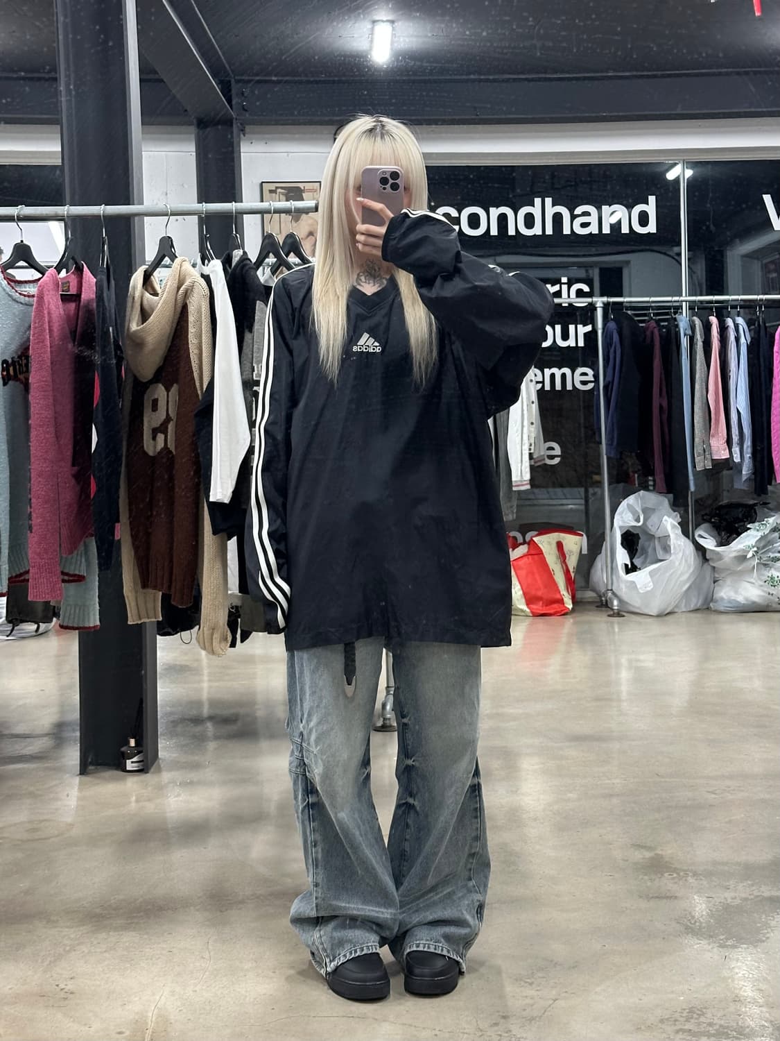 아디다스 블랙 컬러 웜업 브이넥 바람막이 긴팔티 상품이미지2