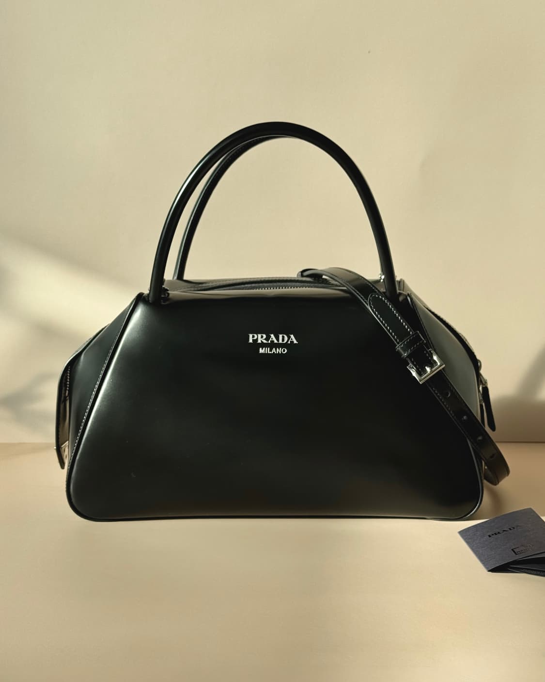 프라다 브러쉬드 레더 슈퍼노바 핸드백 상품이미지1