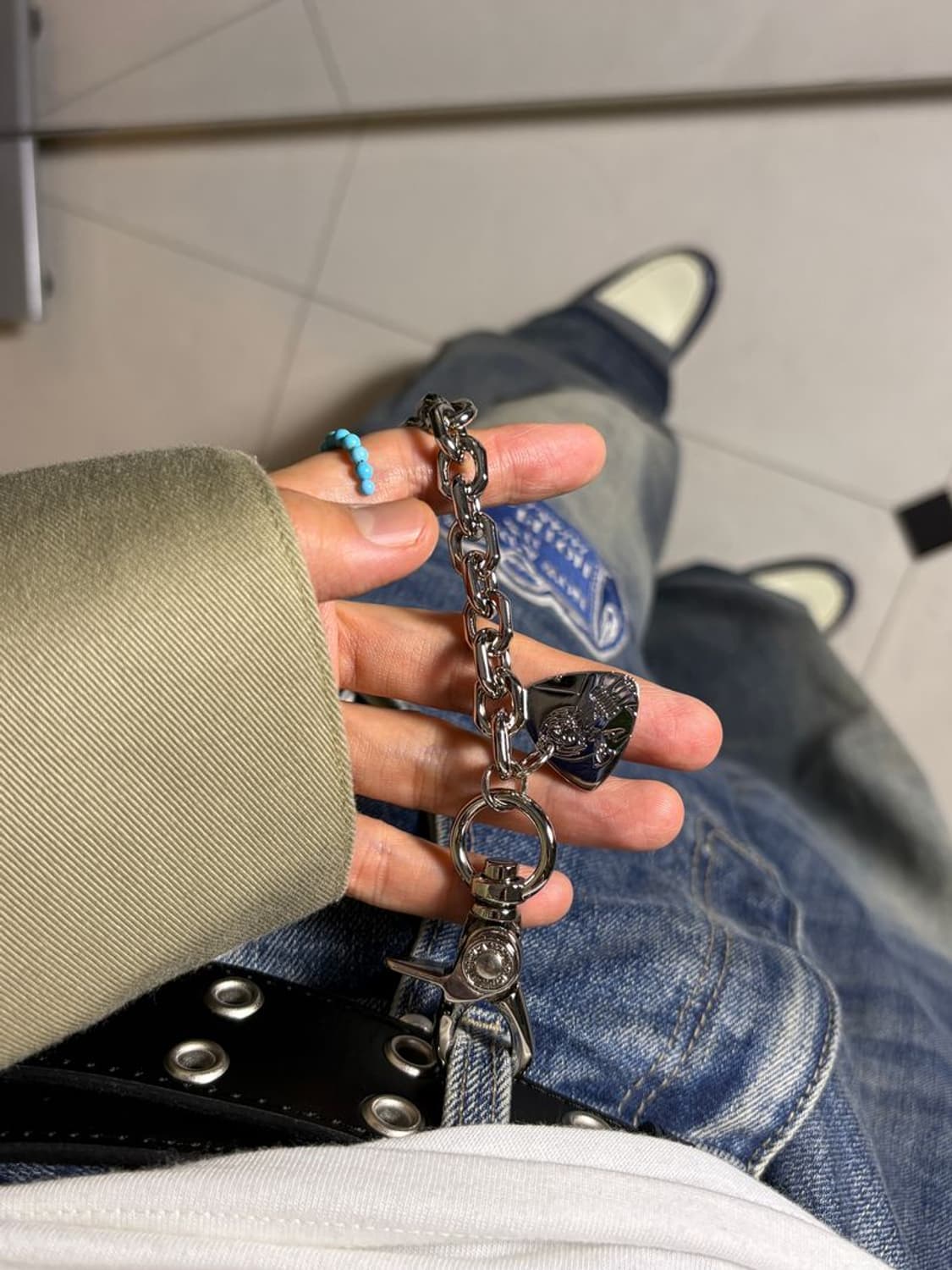 ON SKULL CHAIN 해골 사슬을 맨 여자 상품이미지3