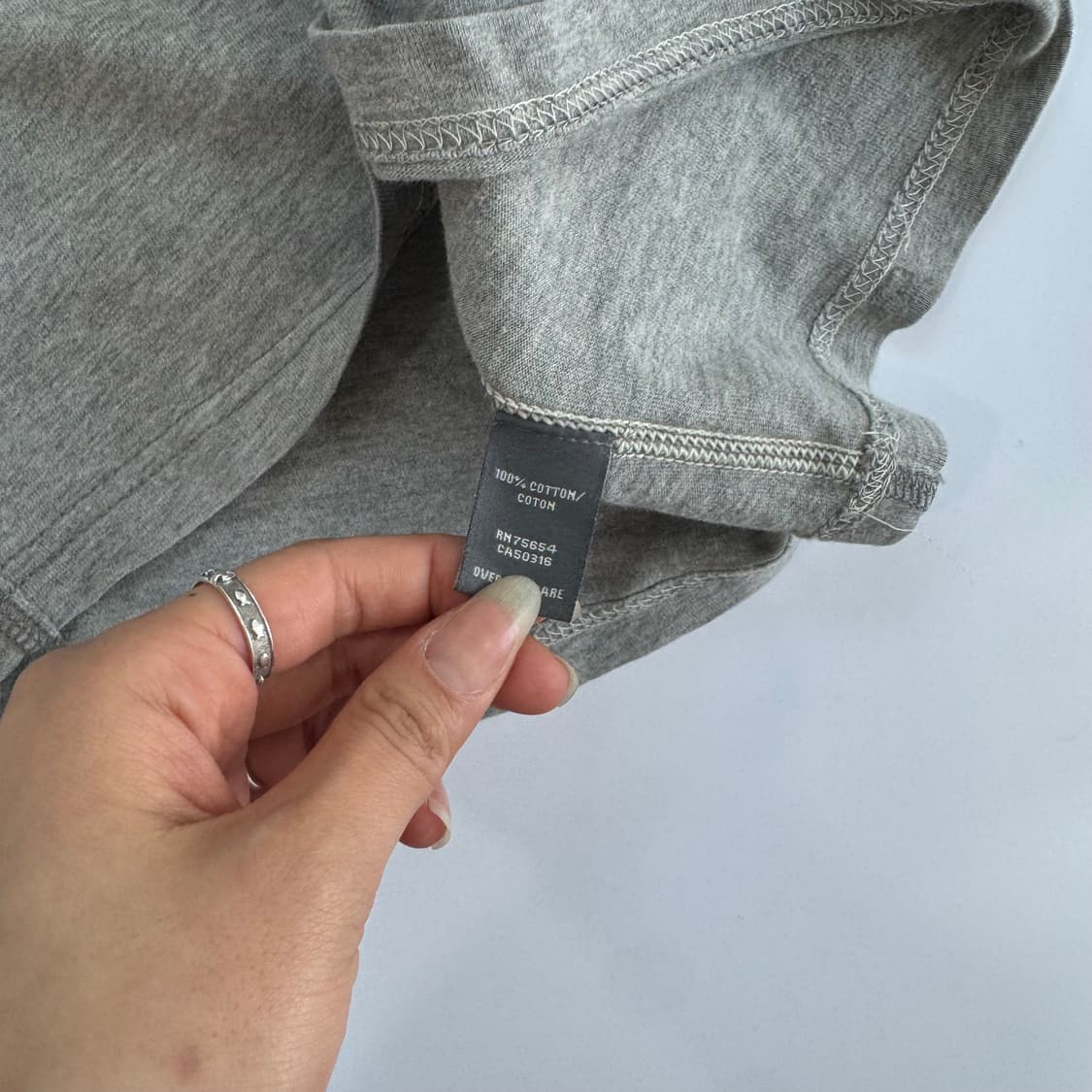 Abercrombie 아베크롬비 스펠아웃 그런지 로고 그레이 반팔 상품이미지7