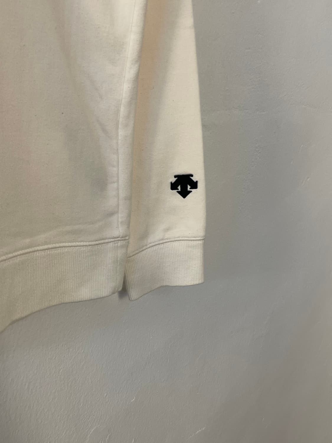 데상트 맨투맨  상품이미지5