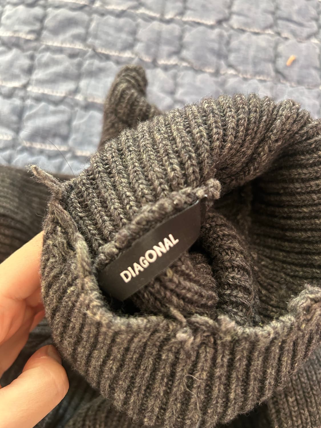 다이애그널 damage poloneck knit 상품이미지6