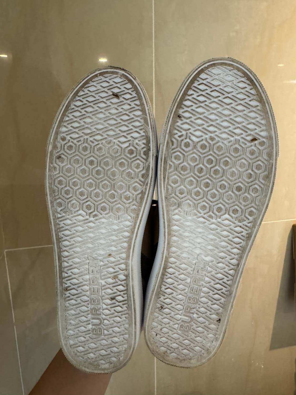 버버리 여성 레더 스니커즈 35 상품이미지10