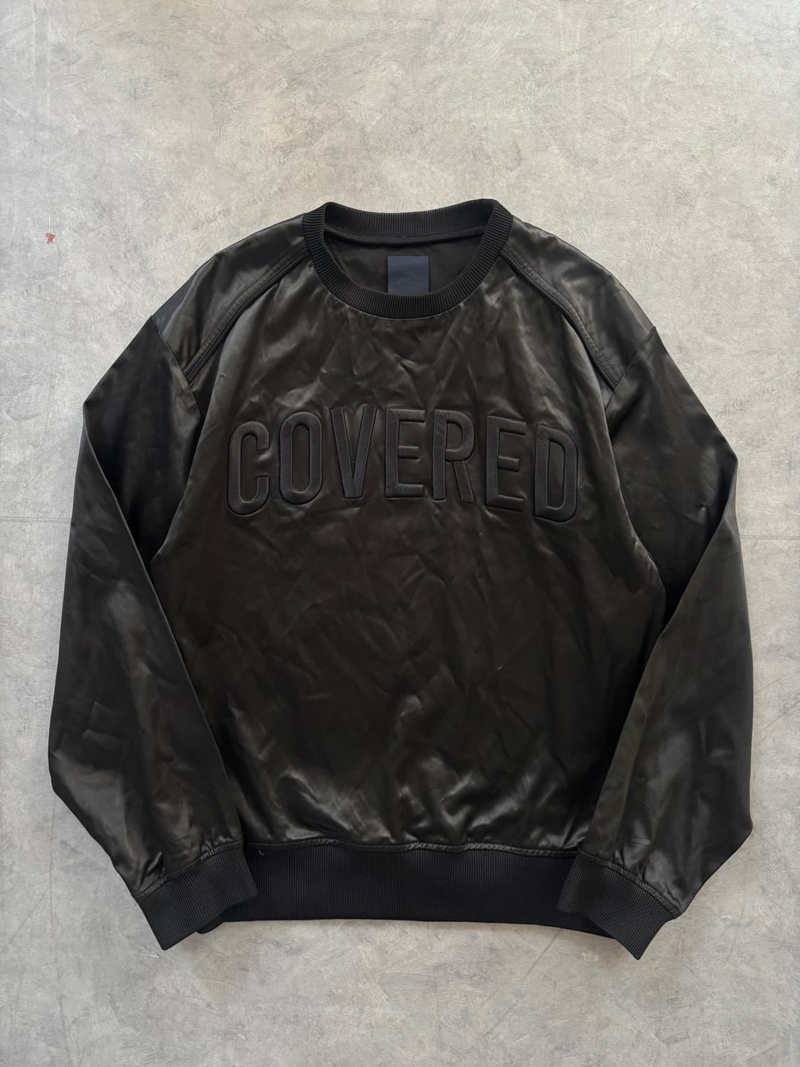 Juun.J 준지 블랙 커버드 로고 맨투맨 상품이미지4