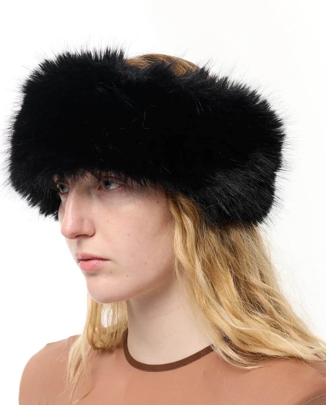 바퀘라 25fw 퍼 헤어밴드/블랙 상품이미지1